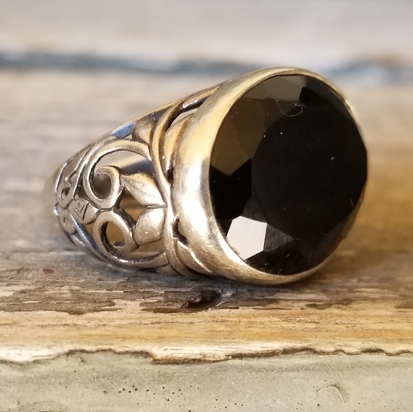 Silpada Sterling Silver & Chalcedony Ring - Picture 13 of 13